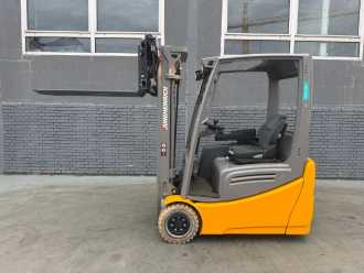 Heftruck gebruikt JUNGHEINRICH EFG 216k Baujahr 2017 / Stunden 1650 HH 4700 ELEKTRO DREIRADFRONTSTAPLER (13065439)