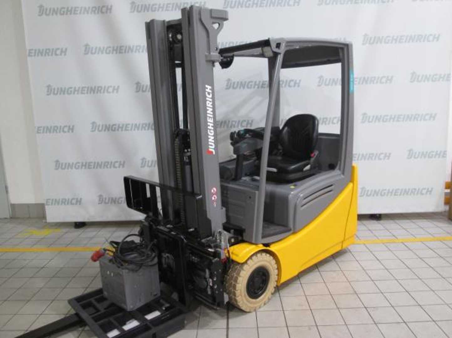Heftruck gebruikt JUNGHEINRICH EFG 216k SP ZVG 115-480 DZ ELEKTRO VIERRADFRONTSTAPLER (12993182)