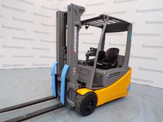 Heftruck gebruikt JUNGHEINRICH EFG 218 SP G 115-440 DZ ELEKTRO VIERRADFRONTSTAPLER (12983964) backdrop