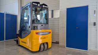 Heftruck gebruikt JUNGHEINRICH EFG 220 G120-480DZ ELEKTRO DREIRADFRONTSTAPLER (13072487)