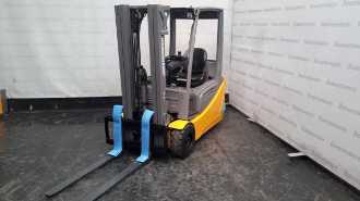 Heftruck gebruikt JUNGHEINRICH EFG 220 SP GE 115 425 DZ ELEKTRO VIERRADFRONTSTAPLER (13043756)