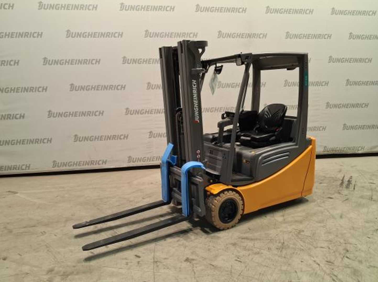 Heftruck gebruikt JUNGHEINRICH EFG 220 SP GE 115-464DZ ELEKTRO VIERRADFRONTSTAPLER (13074542)