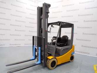 Heftruck gebruikt JUNGHEINRICH EFG 318k SP GE 115-600 DZ ELEKTRO VIERRADFRONTSTAPLER (12986593) backdrop