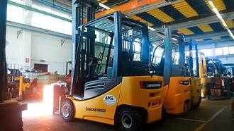 Heftruck gebruikt JUNGHEINRICH EFG 320 ELEKTRO VIERRADFRONTSTAPLER (11978915) backdrop