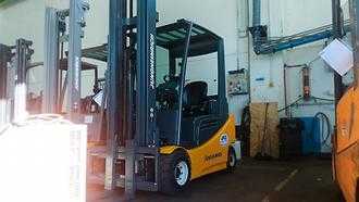 Heftruck gebruikt JUNGHEINRICH EFG 320 ELEKTRO VIERRADFRONTSTAPLER (11978915)