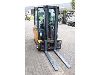 Heftruck gebruikt JUNGHEINRICH EFG 320 ELEKTRO VIERRADFRONTSTAPLER (13056540)