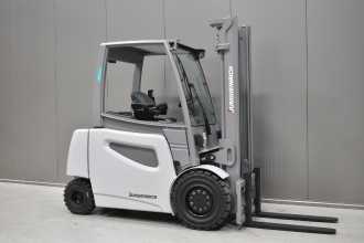 Heftruck gebruikt JUNGHEINRICH EFG 535 k /56279/ ELEKTRO VIERRADFRONTSTAPLER (13001144) backdrop