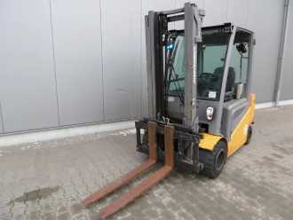 Heftruck gebruikt JUNGHEINRICH EFG S 30sG180-330ZT ELEKTRO VIERRADFRONTSTAPLER (12764235)