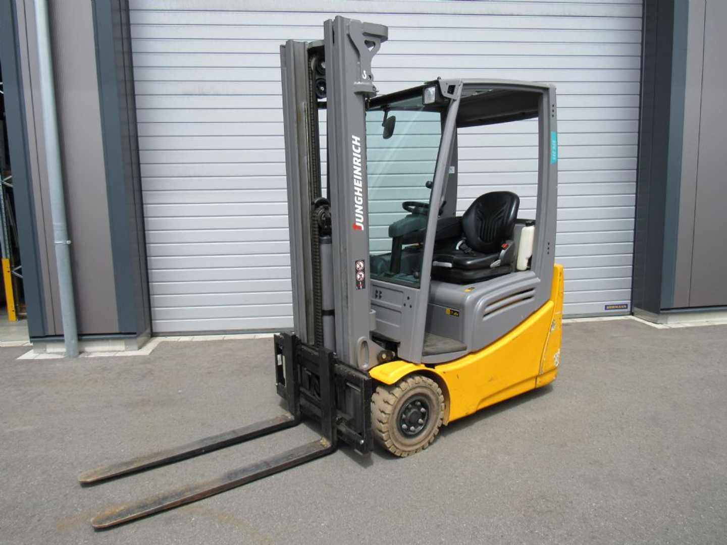Heftruck gebruikt JUNGHEINRICH EFG215 ELEKTRO DREIRADFRONTSTAPLER (13076497)