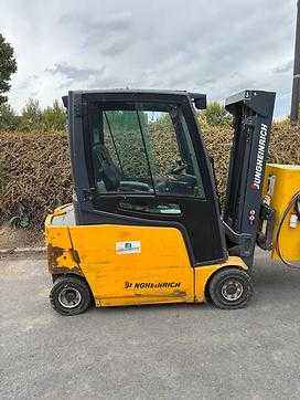 Heftruck gebruikt JUNGHEINRICH EFG316 ELEKTRO VIERRADFRONTSTAPLER (12987982) backdrop