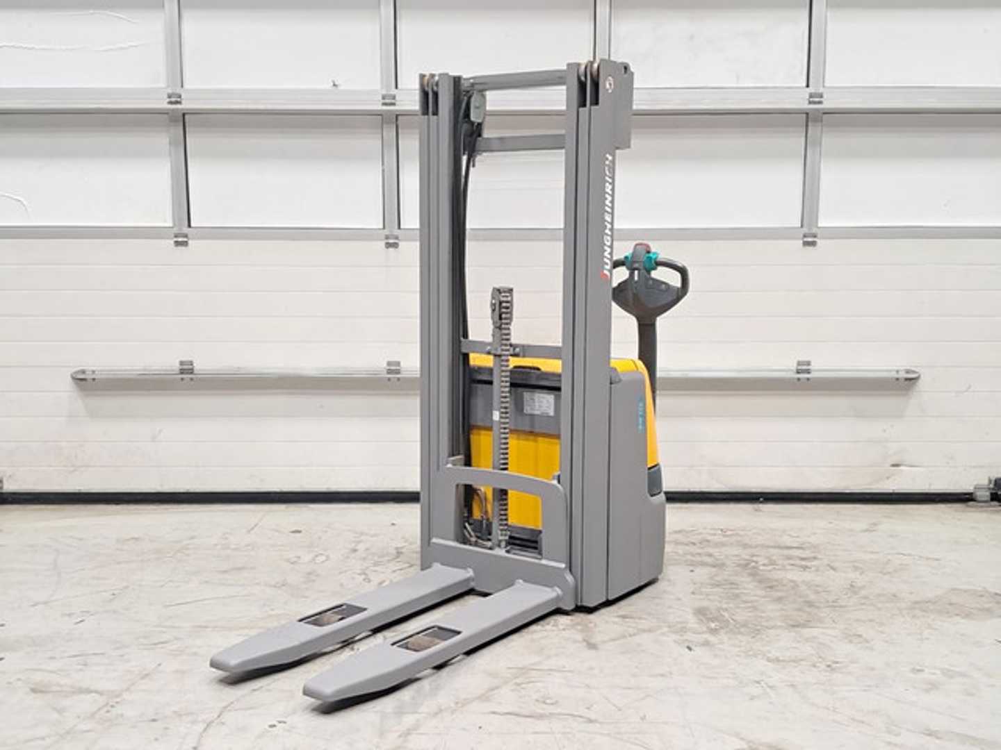 Heftruck gebruikt JUNGHEINRICH EJC 112 ELEKTRO SCHUBMASTSTAPLER (12949817)