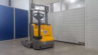 Heftruck gebruikt JUNGHEINRICH EJC 212b neuwertig ELEKTRO HOCHHUBWAGENDEICHSEL (13028765)