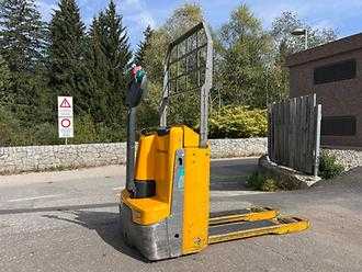 Heftruck gebruikt JUNGHEINRICH EJE 116 ELEKTRO NIEDERHUBWAGENDEICHSEL (13069359) backdrop