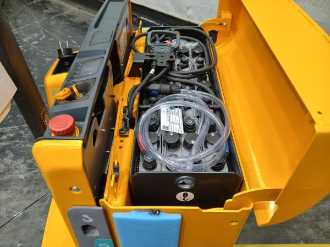 Heftruck gebruikt JUNGHEINRICH EJE 120 33 100 67 ELEKTRO NIEDERHUBWAGENDEICHSEL (13073184)