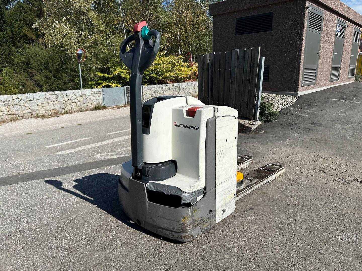 Heftruck gebruikt JUNGHEINRICH EJE 220 ELEKTRO NIEDERHUBWAGENDEICHSEL (13071452)