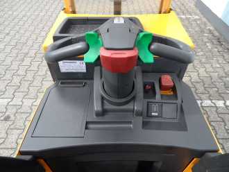 Heftruck gebruikt JUNGHEINRICH ERD 220 - 2 Meter Hubhöhe - feste Plattform ELEKTRO HOCHHUBWAGENDEICHSEL (13064901)