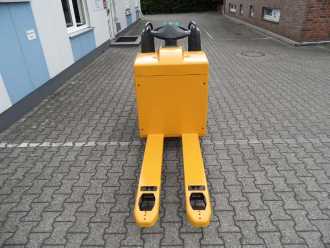 Heftruck gebruikt JUNGHEINRICH ERE 225 - elektr. Lenkung - Plattform ELEKTRO NIEDERHUBWAGENDEICHSEL (13051787)