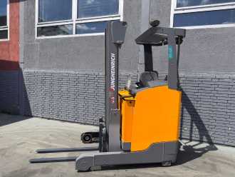 Heftruck gebruikt JUNGHEINRICH ETV 112 Baujahr 2021 / Stunden 4257 TOP ZUSTAND ELEKTRO SCHUBMASTSTAPLER (13053471)