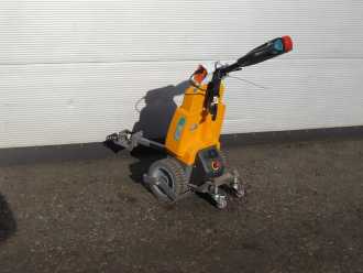 Heftruck gebruikt JUNGHEINRICH EZS 010 ELEKTRO SCHLEPPER (13043247) backdrop