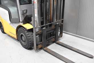 Heftruck gebruikt JUNGHEINRICH TFG 320 /58928/ GAS VIERRADFRONTSTAPLER (13070620)