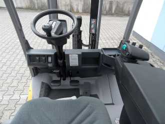 Heftruck gebruikt JUNGHEINRICH TFG 320 - Freihub - weiße Reifen GAS VIERRADFRONTSTAPLER (13054903)