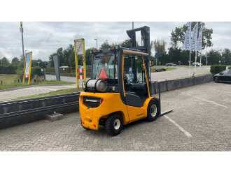 Heftruck gebruikt JUNGHEINRICH TFG 430 GAS VIERRADFRONTSTAPLER (13055336)