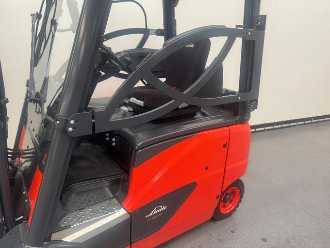 Heftruck gebruikt LINDE 386 E 16 PH-02 DEMO ELEKTRO VIERRADFRONTSTAPLER (13075621)