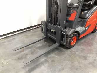 Heftruck gebruikt LINDE 391 H 16 T-01 GAS VIERRADFRONTSTAPLER (12999177)
