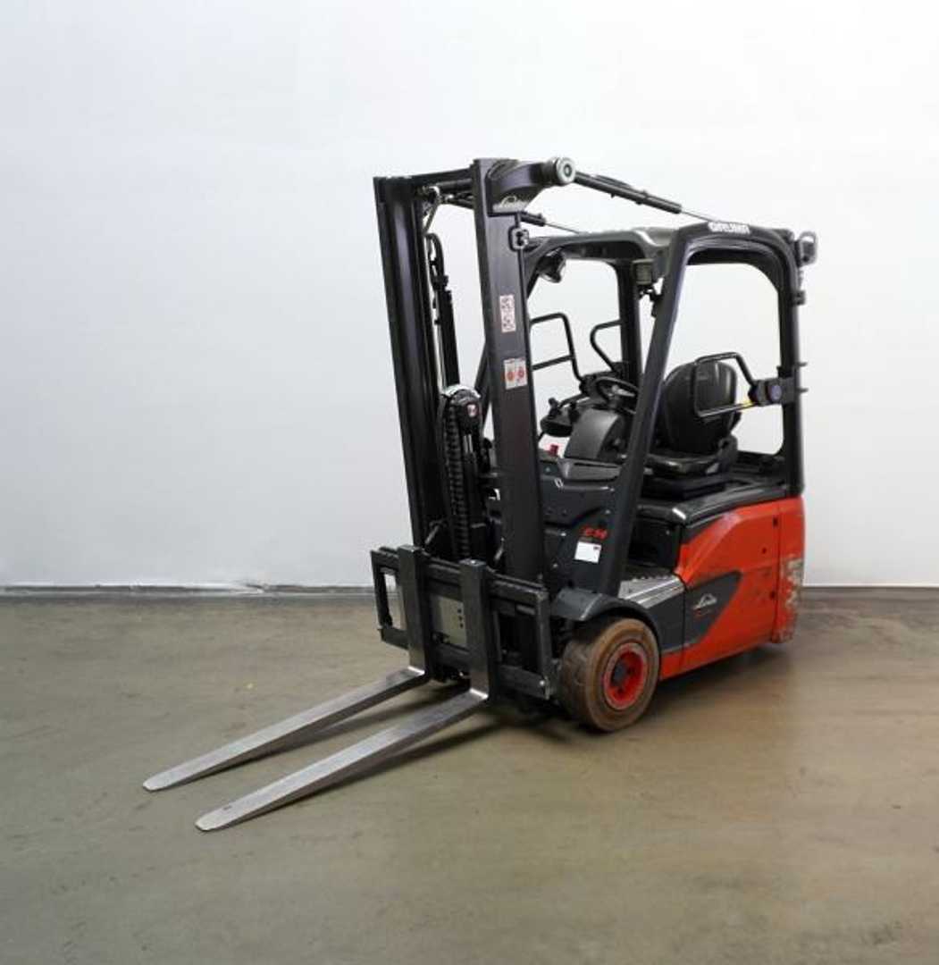 Heftruck gebruikt LINDE E 14 EVO 386-02 ELEKTRO DREIRADFRONTSTAPLER (12981066)