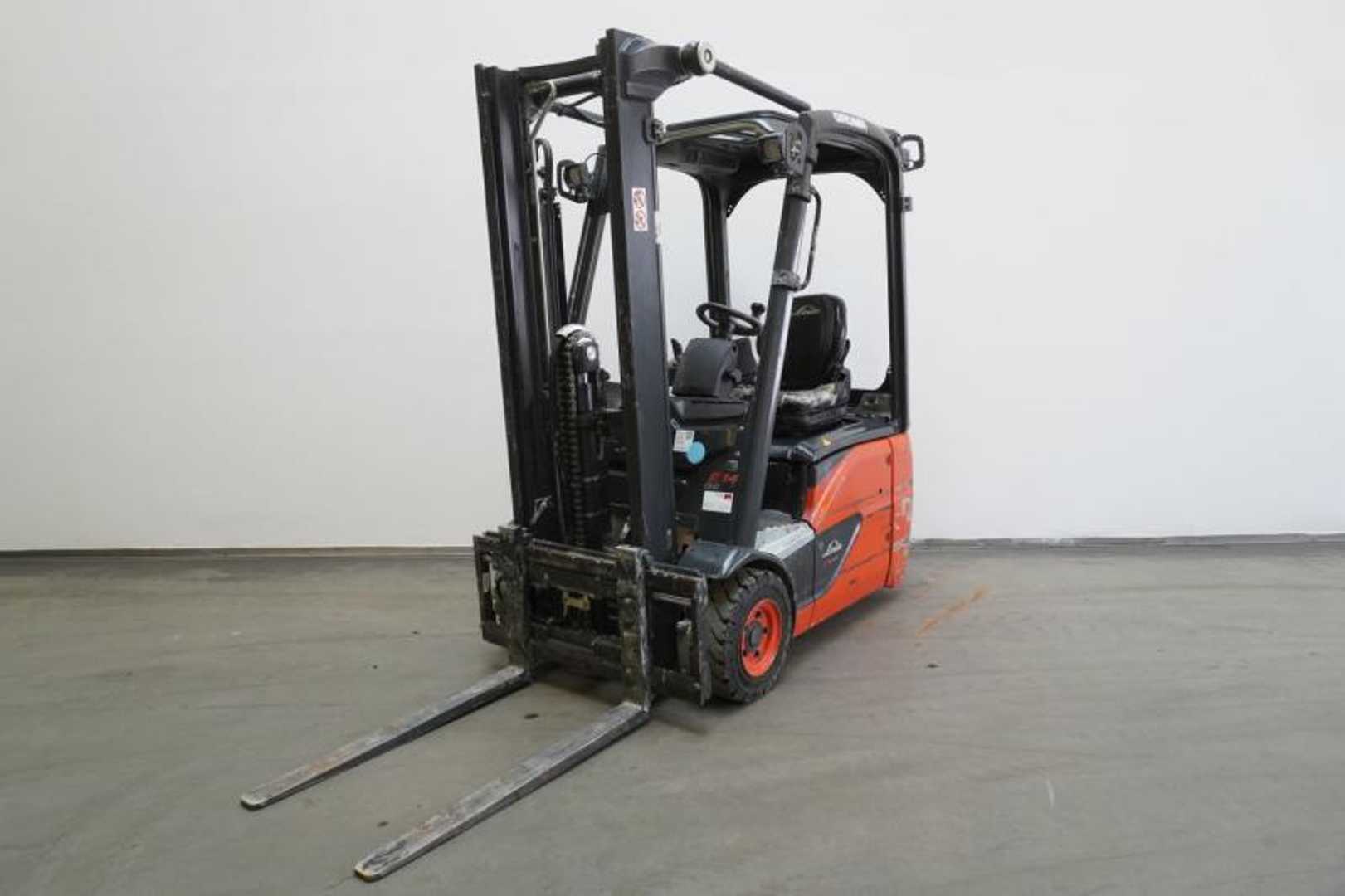 Heftruck gebruikt LINDE E 14 EVO 386-02 ELEKTRO DREIRADFRONTSTAPLER (13015819)