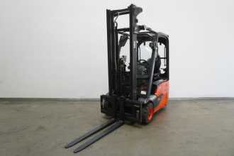 Heftruck gebruikt LINDE E 14 EVO 386-02 ELEKTRO DREIRADFRONTSTAPLER (13073314) backdrop