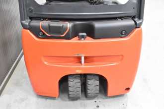 Heftruck gebruikt LINDE E 16 C - 02 /58500/ ELEKTRO DREIRADFRONTSTAPLER (13063173)