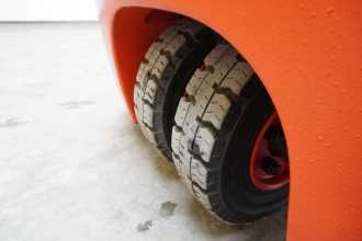 Heftruck gebruikt LINDE E 16 C EVO 386-02 ELEKTRO DREIRADFRONTSTAPLER (12998951)