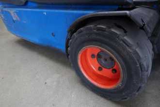 Heftruck gebruikt LINDE E 18 C 335-02 ELEKTRO DREIRADFRONTSTAPLER (13053511)