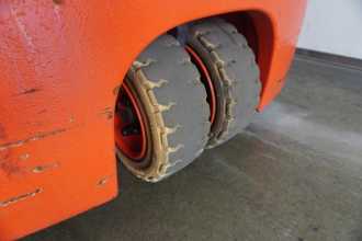 Heftruck gebruikt LINDE E 18 L EVO 386-02 ELEKTRO DREIRADFRONTSTAPLER (12975402)
