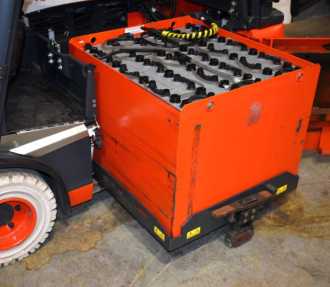 Heftruck gebruikt LINDE E 18 L EVO 386-02 ELEKTRO DREIRADFRONTSTAPLER (12992303)