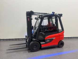 Heftruck gebruikt LINDE E 25-01 DEMO / AIRCO ELEKTRO VIERRADFRONTSTAPLER (13032761)