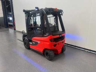 Heftruck gebruikt LINDE E 25-01 DEMO / AIRCO ELEKTRO VIERRADFRONTSTAPLER (13075560)