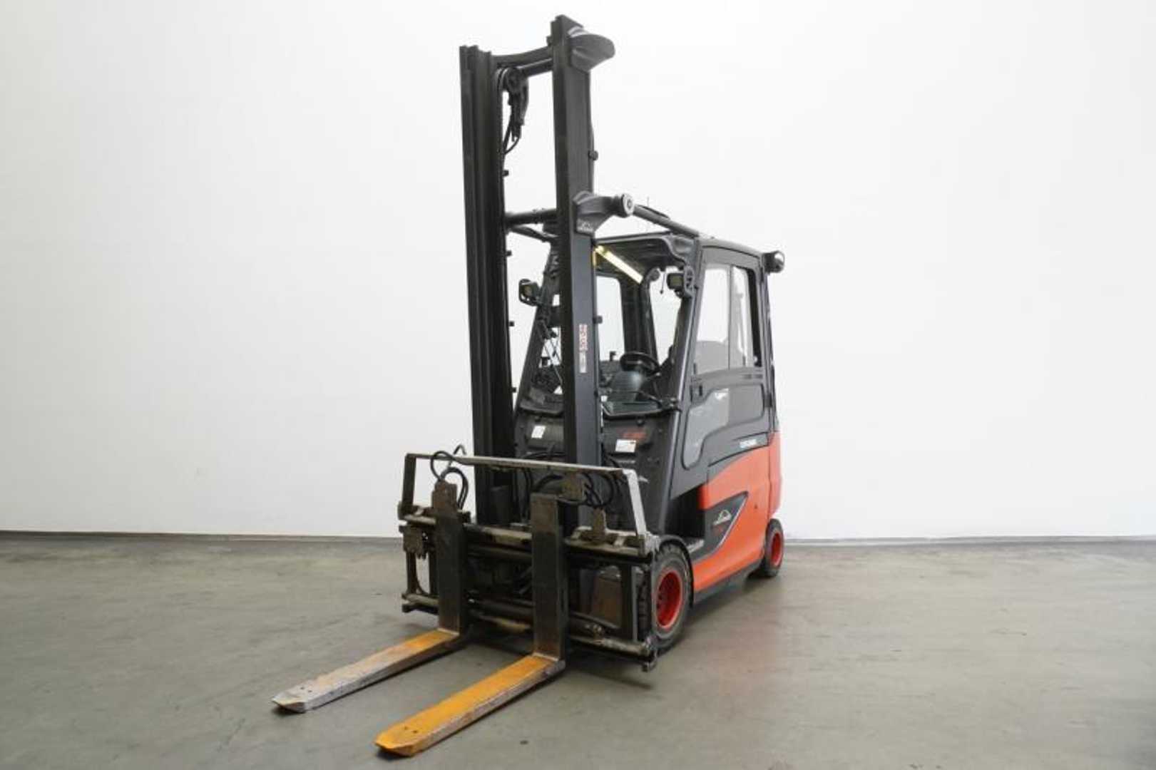 Heftruck gebruikt LINDE E 30/600 HL 387 ELEKTRO VIERRADFRONTSTAPLER (13073681)