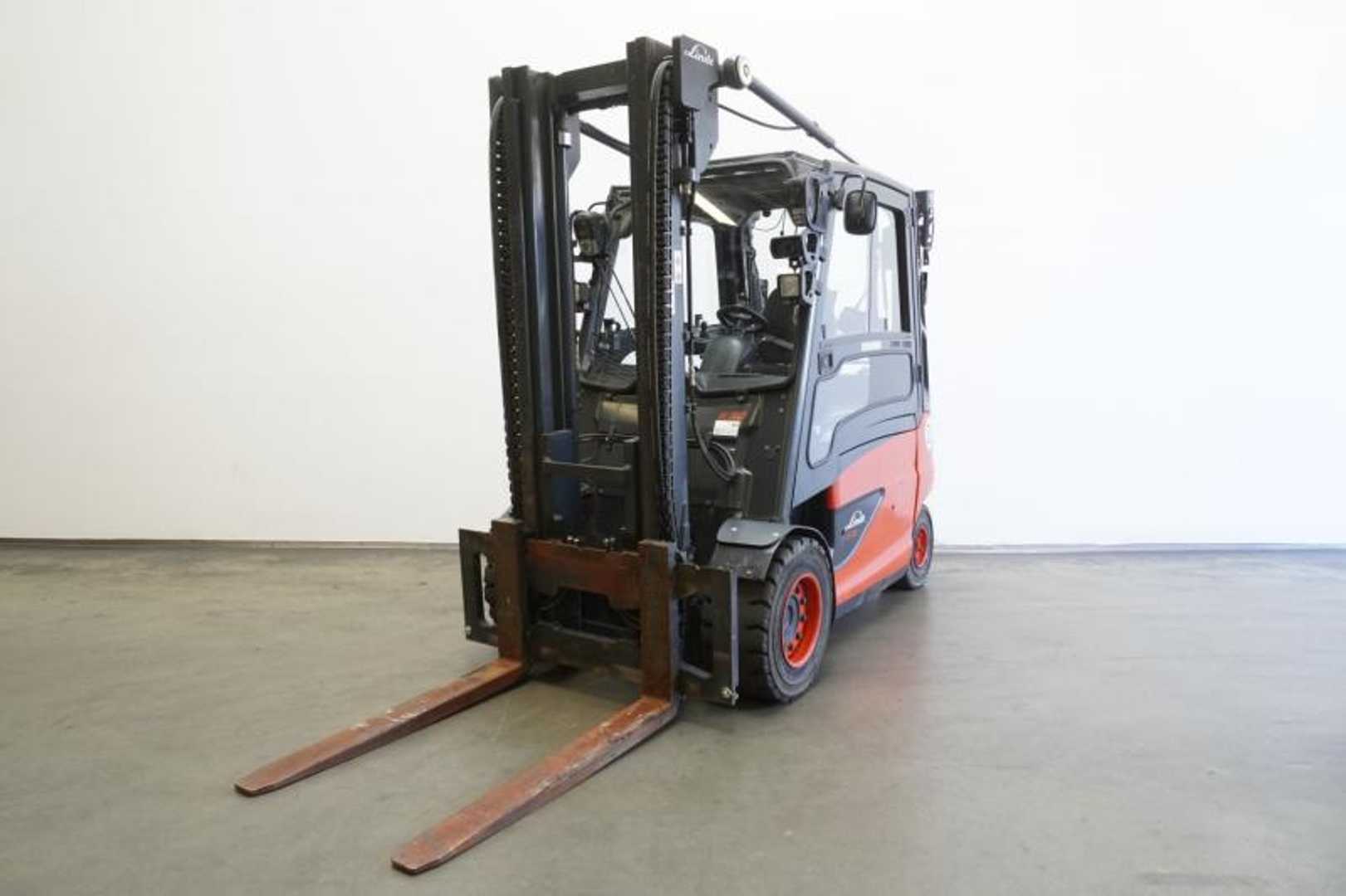Heftruck gebruikt LINDE E 50/600 HL 388 ELEKTRO VIERRADFRONTSTAPLER (13069471)
