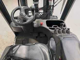 Heftruck gebruikt LINDE E12-02 ELEKTRO DREIRADFRONTSTAPLER (13073384)