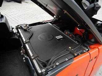 Heftruck gebruikt LINDE E14-02 Li-Ion battery , duplex ELEKTRO DREIRADFRONTSTAPLER (12999471)