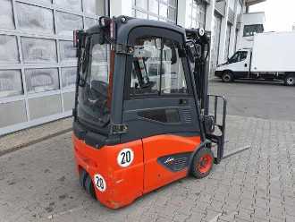Heftruck gebruikt LINDE E14 - 02 / Triplex: 4.00m! / SS / nur 1.777h! ELEKTRO VIERRADFRONTSTAPLER (13024743)