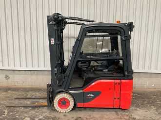 Heftruck gebruikt LINDE E16-02 ELEKTRO DREIRADFRONTSTAPLER (12984139) backdrop