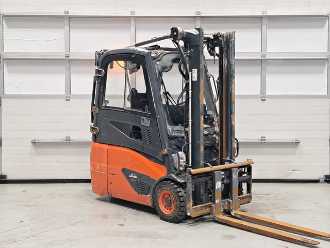 Heftruck gebruikt LINDE E16 -02 ELEKTRO DREIRADFRONTSTAPLER (13074792)