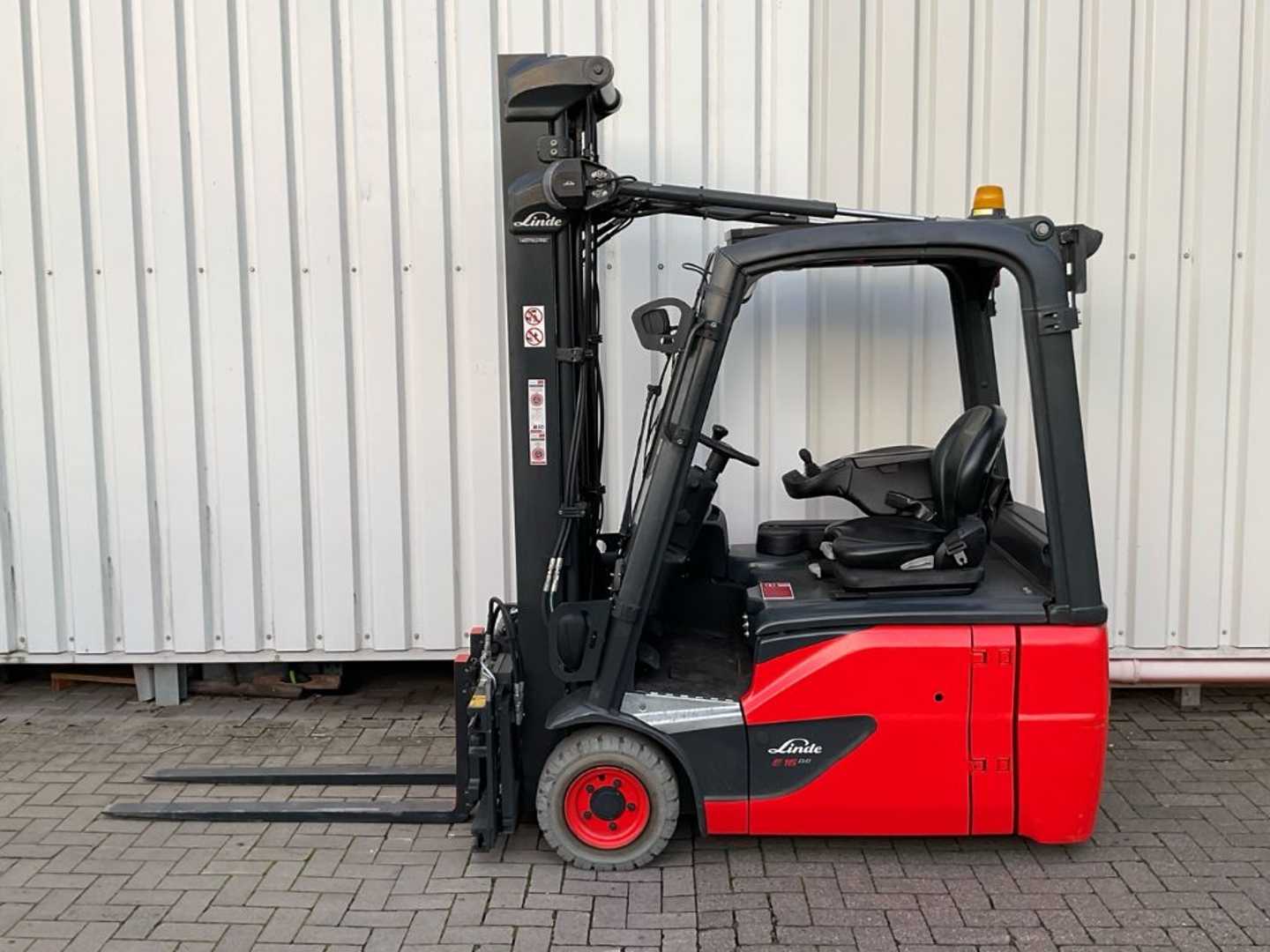 Heftruck gebruikt LINDE E16 BR386 ELEKTRO DREIRADFRONTSTAPLER (13075078)