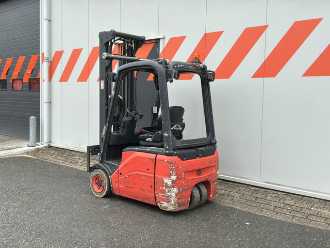 Heftruck gebruikt LINDE E16C-01 ELEKTRO DREIRADFRONTSTAPLER (13071534)