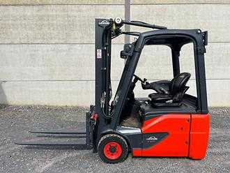 Heftruck gebruikt LINDE E16C-02 EVO ELEKTRO DREIRADFRONTSTAPLER (13071912) backdrop