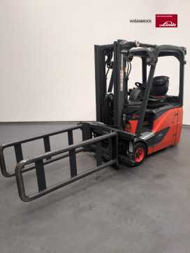 Heftruck gebruikt LINDE E16H-386-02 ELEKTRO DREIRADFRONTSTAPLER (13070951) backdrop