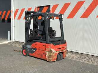 Heftruck gebruikt LINDE E16L-02 ELEKTRO DREIRADFRONTSTAPLER (13071558)